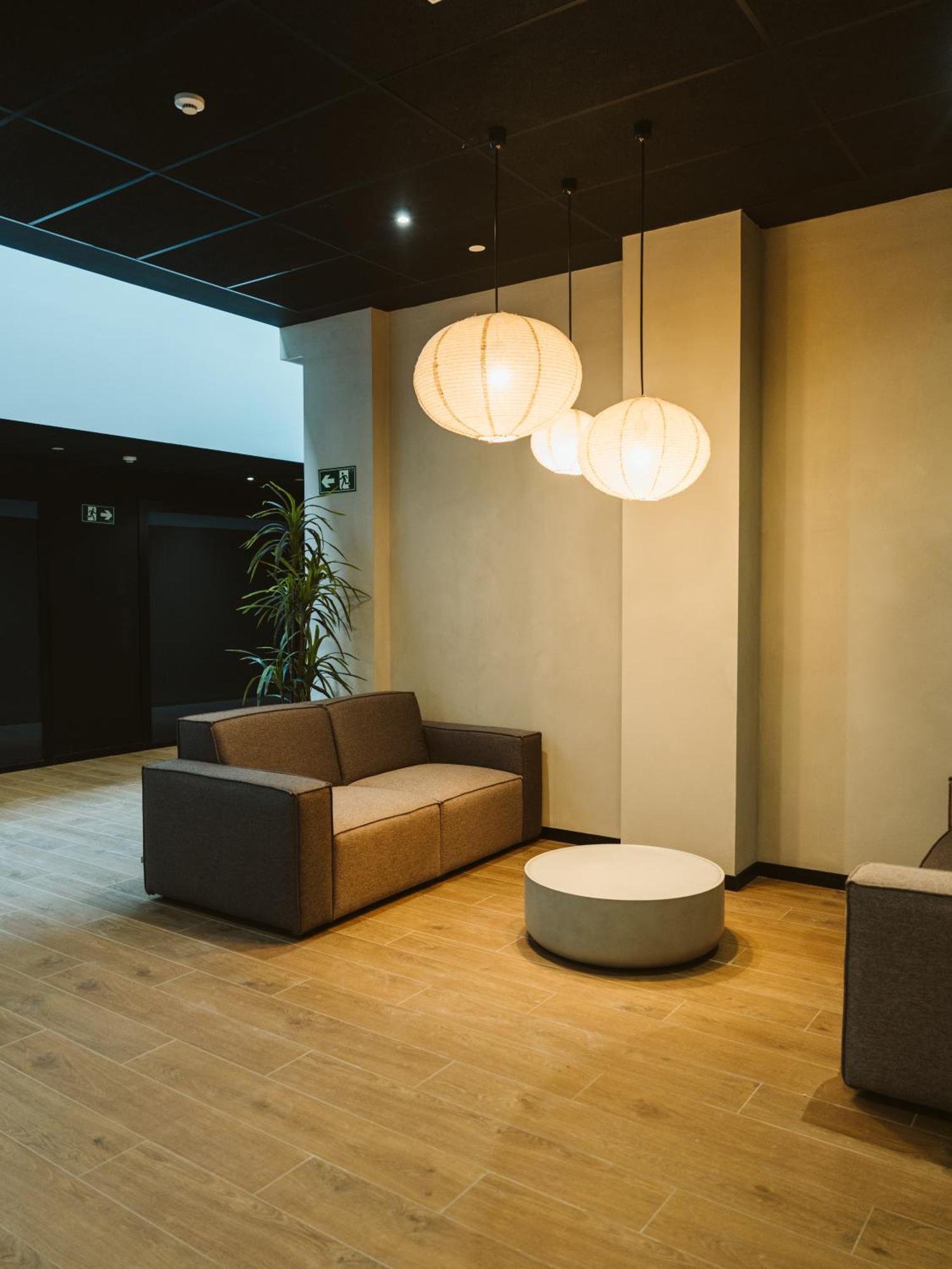Apartment Blau Student Housing - Students Only *
