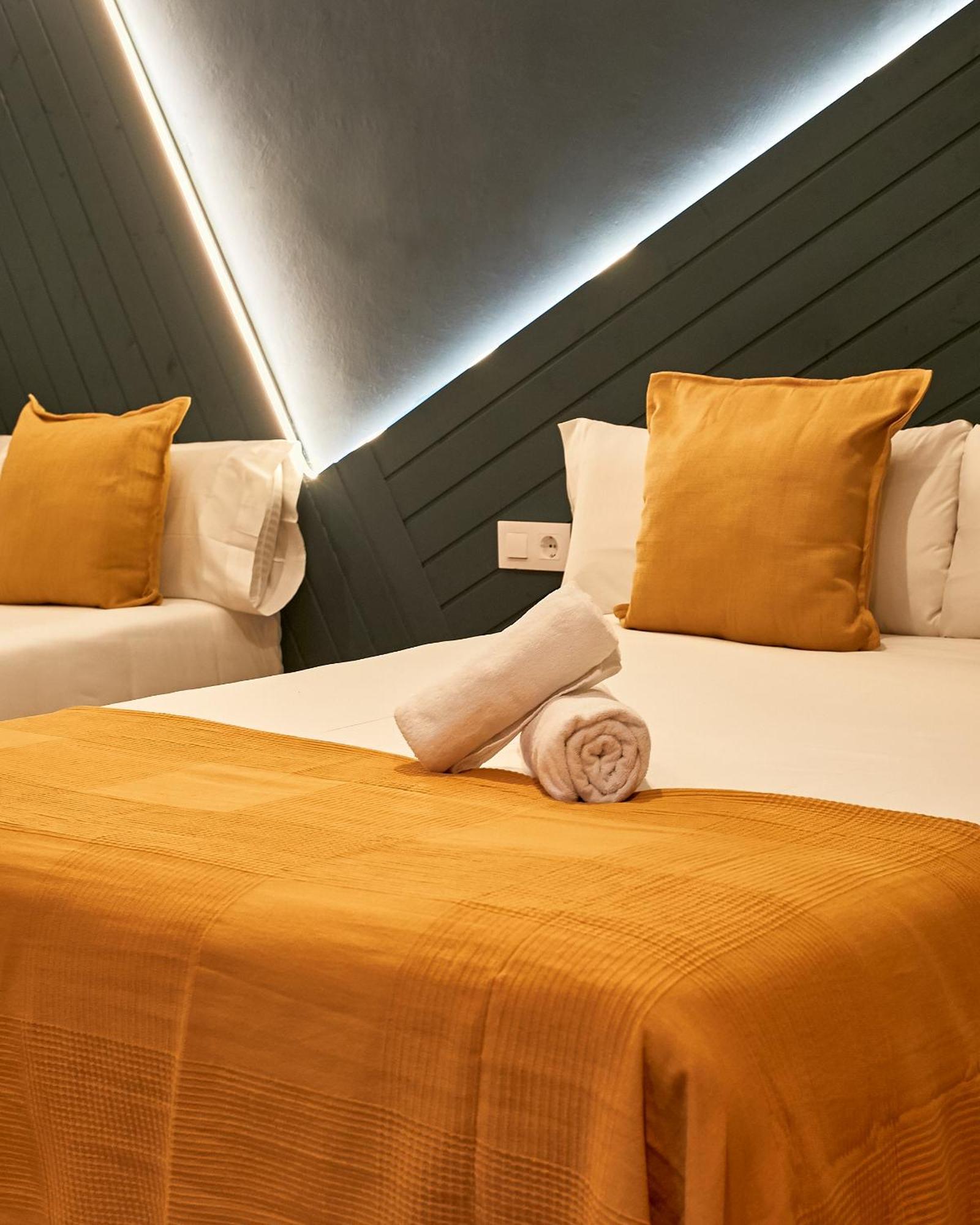 Hostel Sun & Moon *