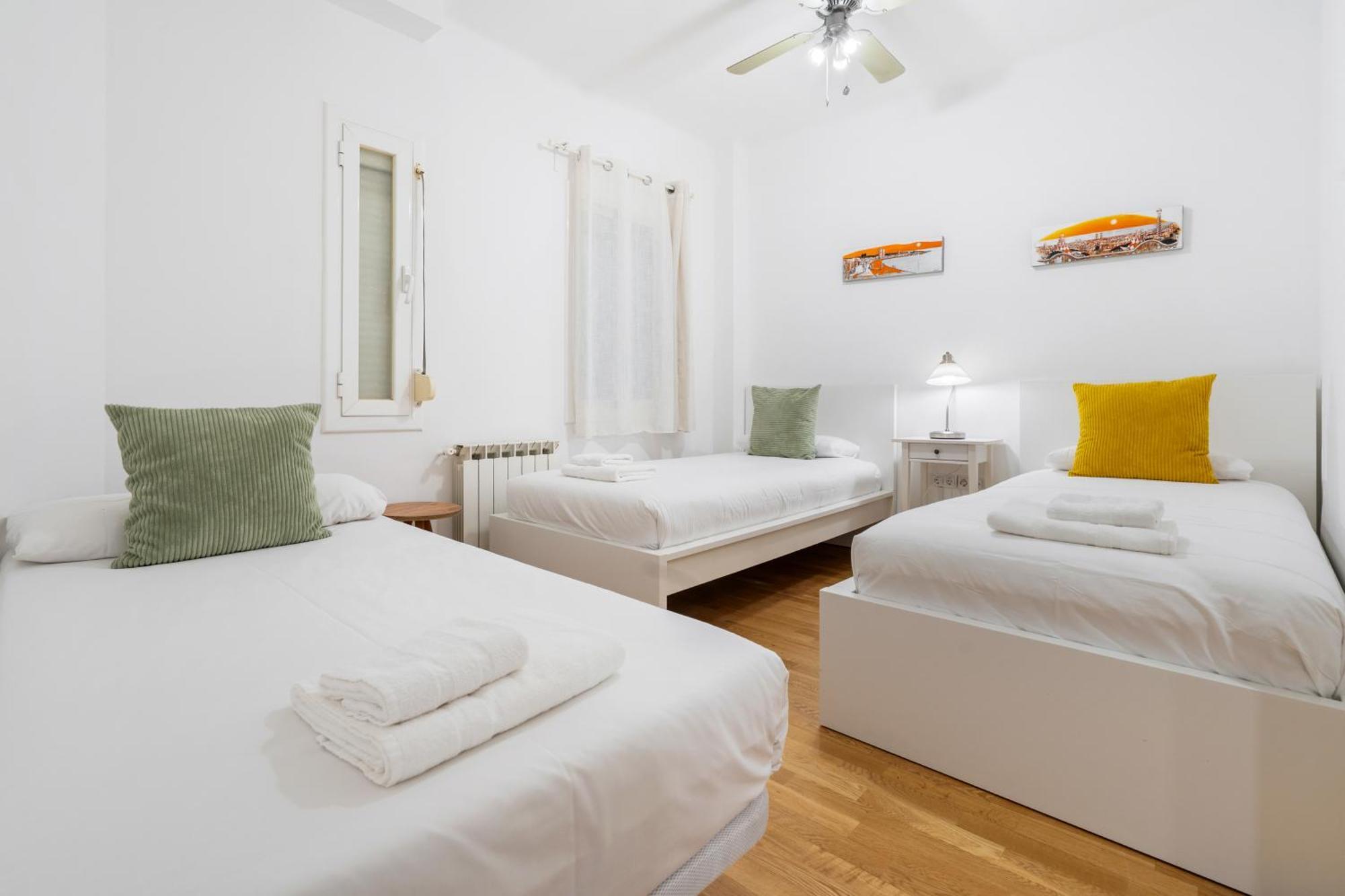 Plaza Espanya Apartment *