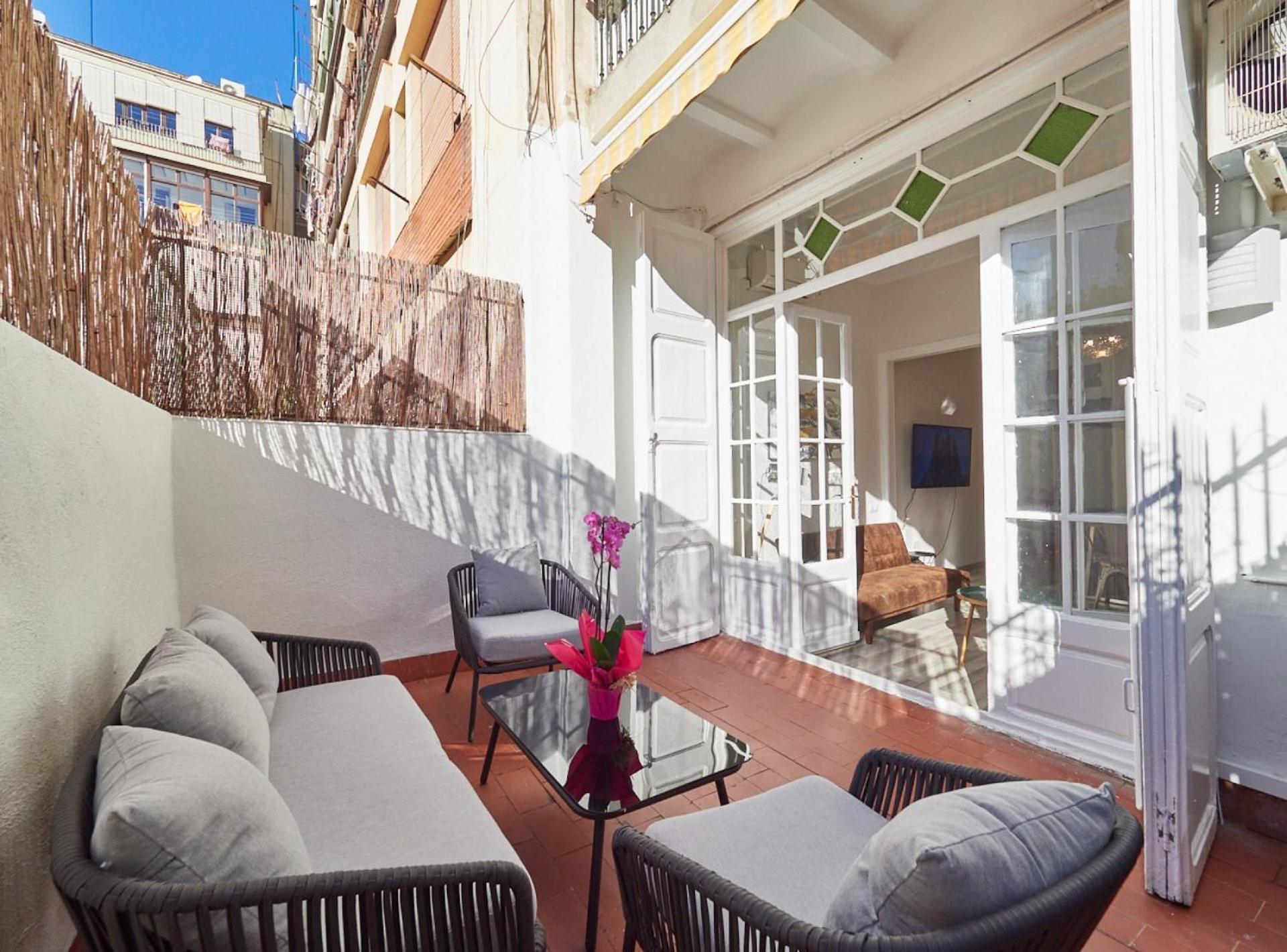 The Living Appartement *