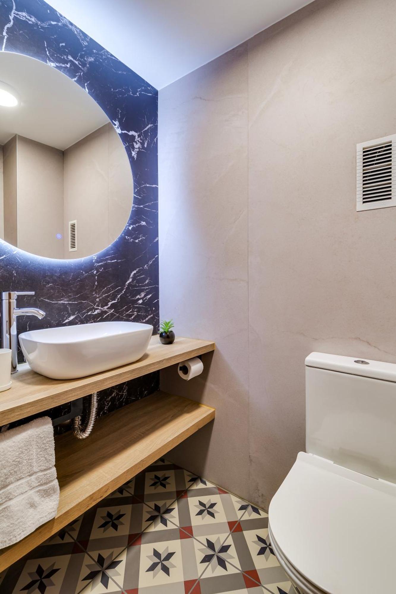 Spacious 4 Bedroom Fira Bcn & Camp Nou Appartement Barcelona