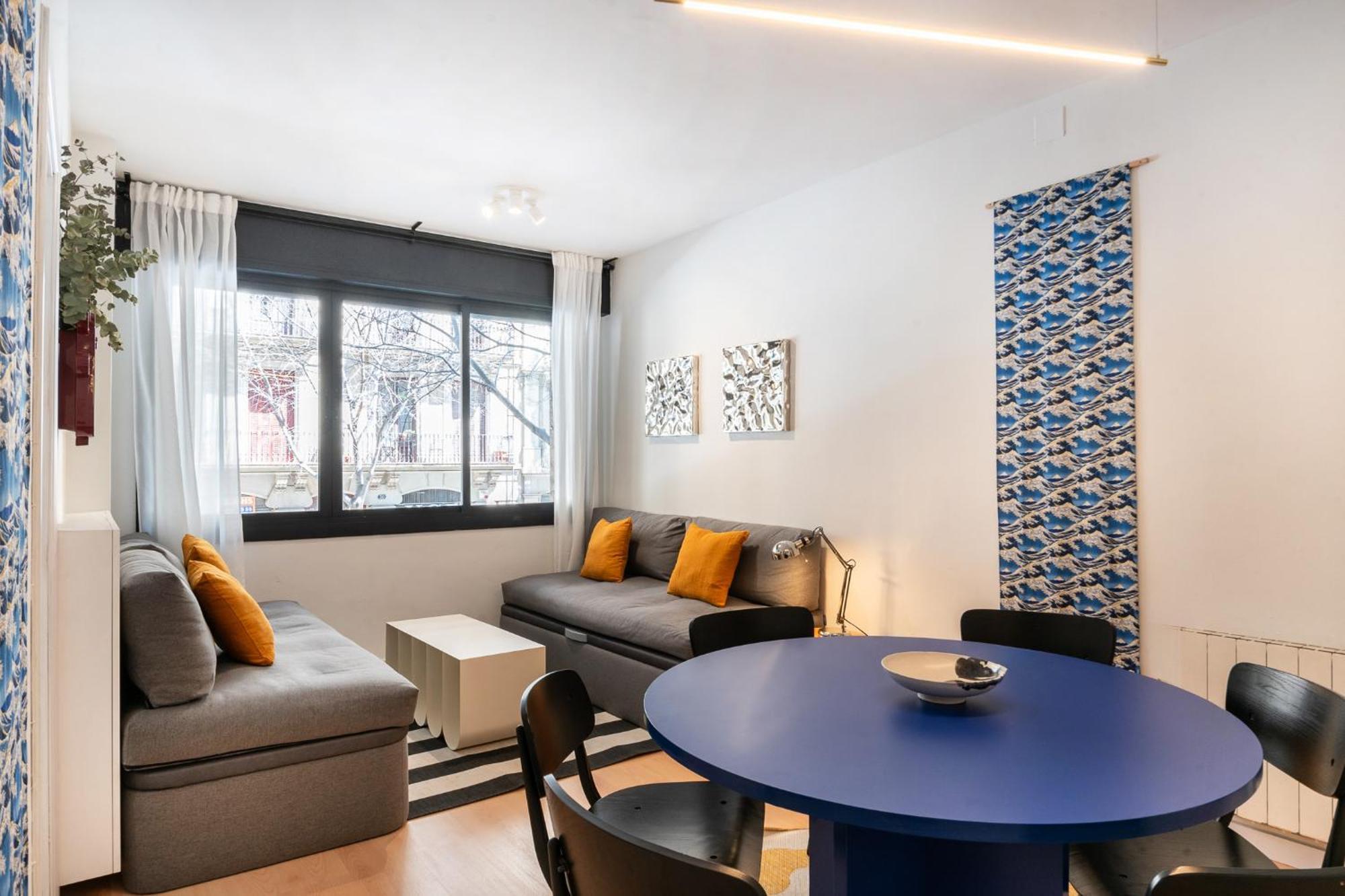 Spacious And Comfortable In The Center Apartment *