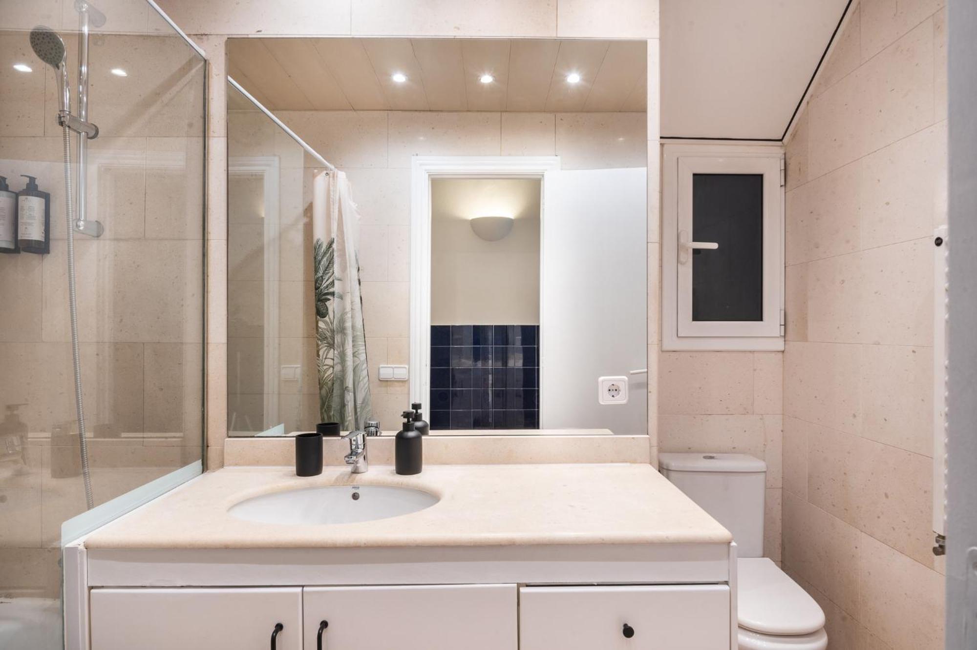 Apartment Spacious And Comfortable In The Center Barcelona