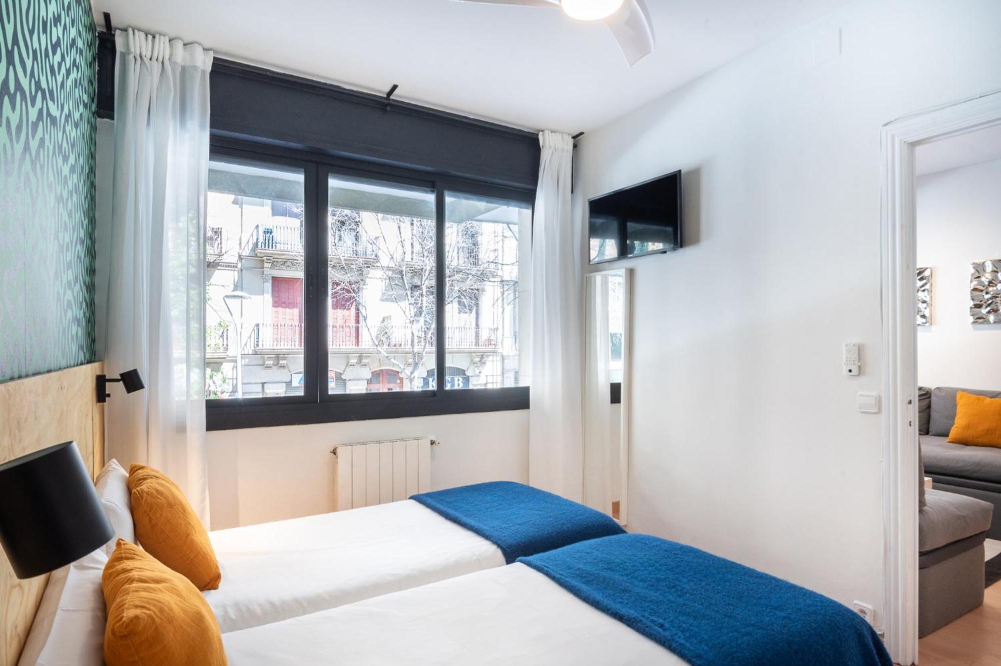 Spacious And Comfortable In The Center Apartment Barcelona