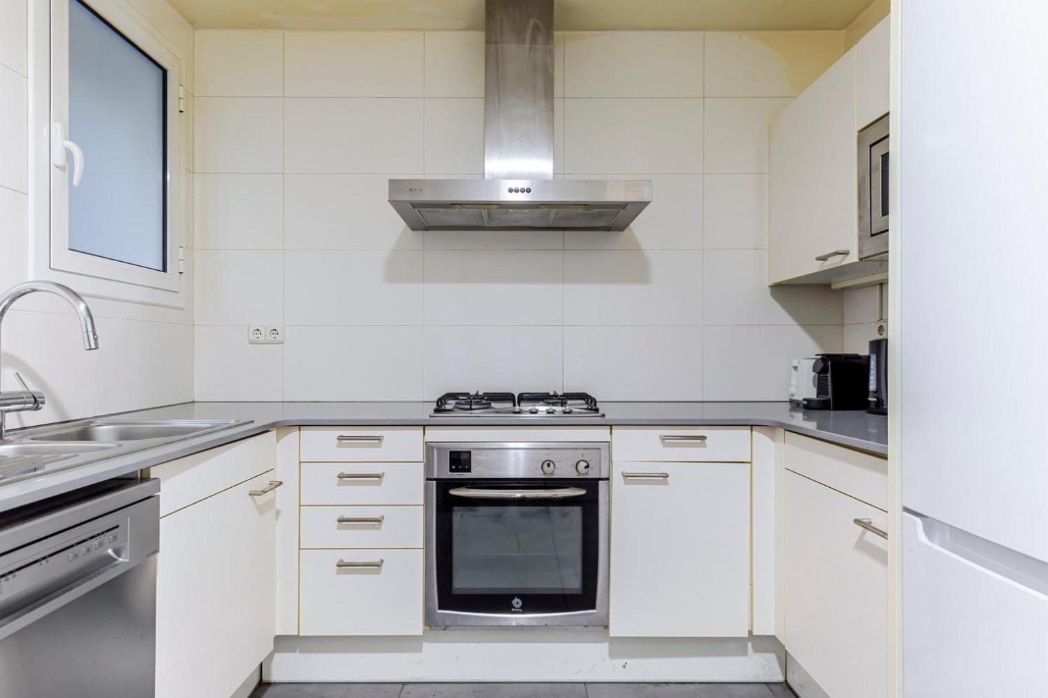 Blueground Galvany Doorman Ac Near Park Bcn-178 Appartement Barcelone
