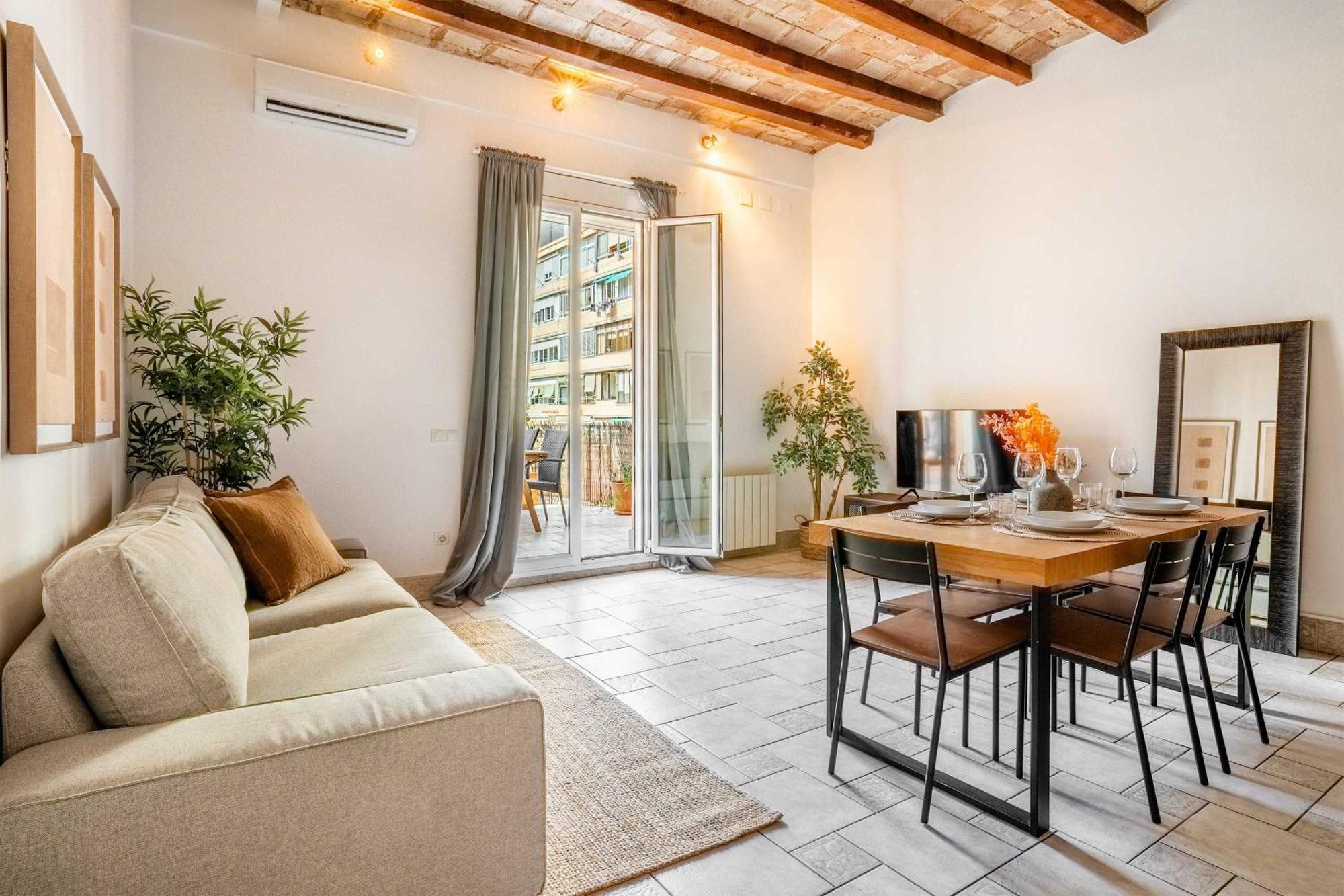 Historic With Private Terrace In Example Barcelona