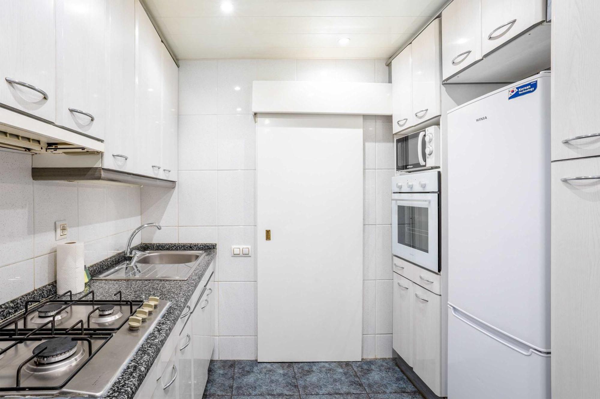 Next To Sagrada Familia 4-bedroom Apartment