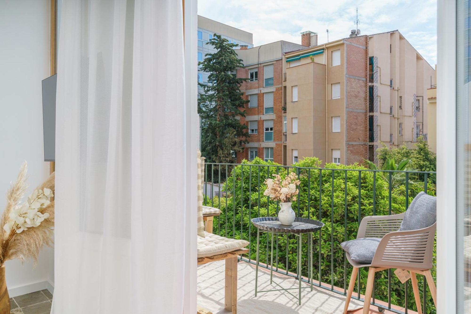 Apartamento Piso Ideal Con 3 3 Banos Y Terraza *
