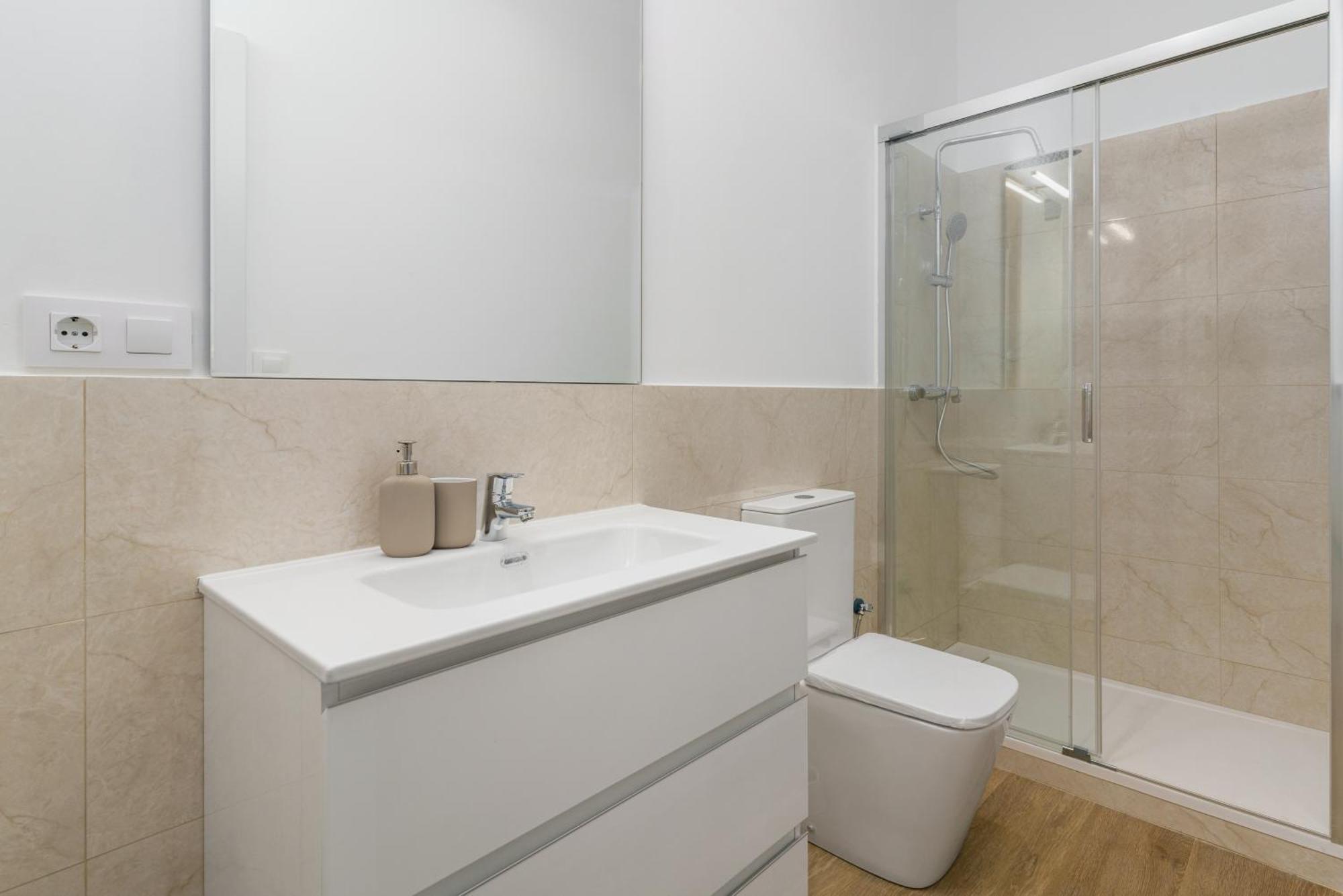 Apartamento Piso Ideal Con 3 3 Banos Y Terraza Barcelona