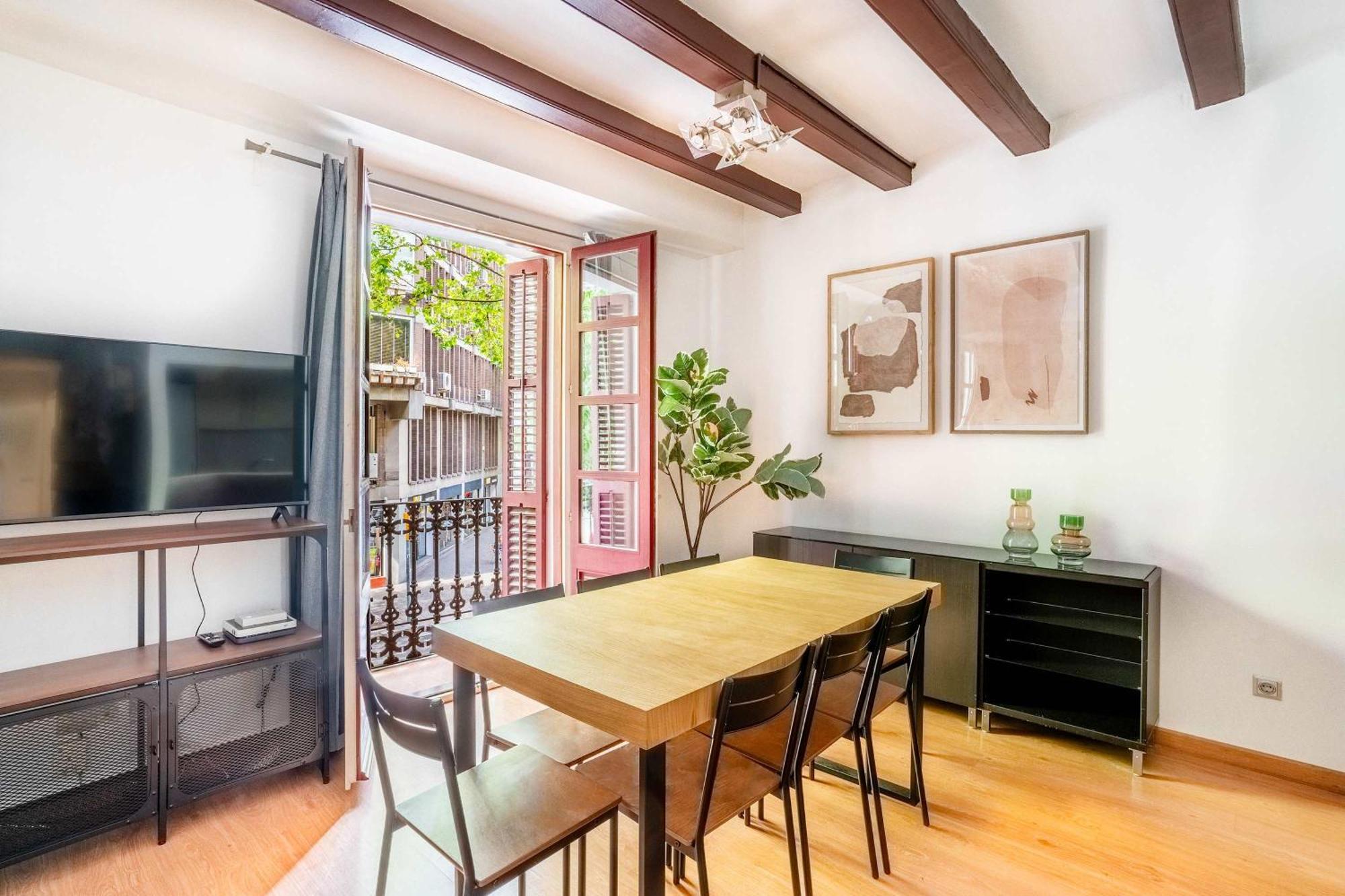 Pl Universitat Comfortable 3bd With Private Patio Appartement Barcelone