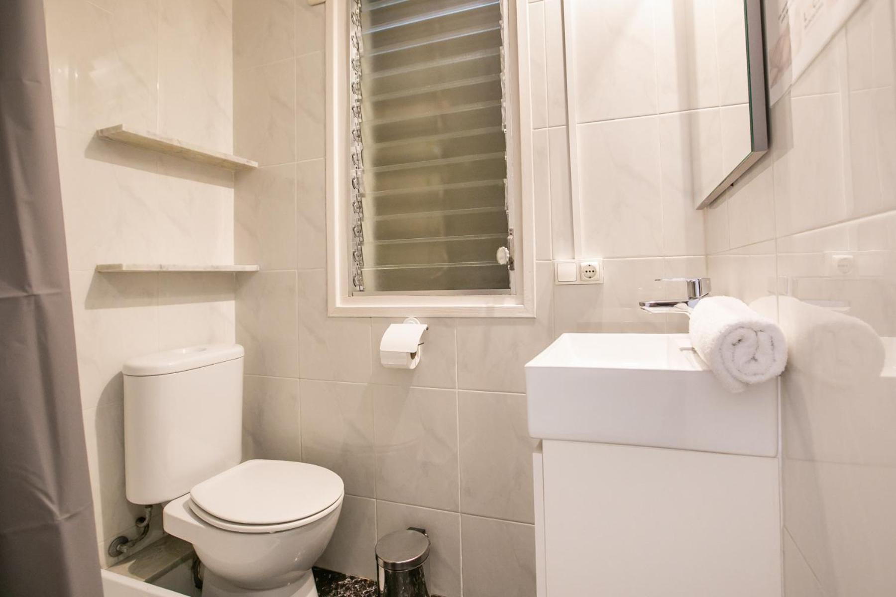 31Par1110 - Mediterranean Style Apartment Barcelona