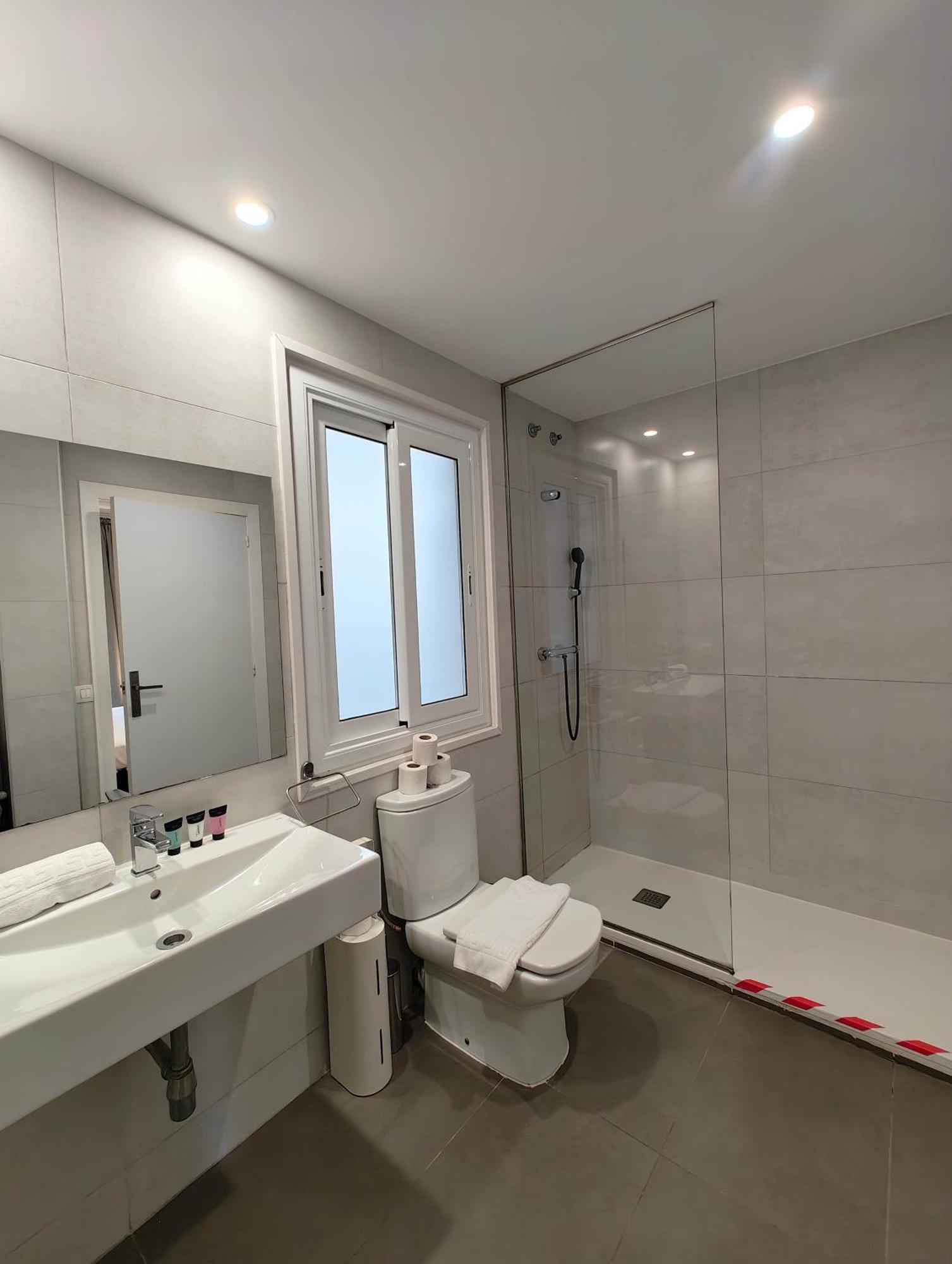 Big For 15 In The Heart Of Eixample * Barcelona