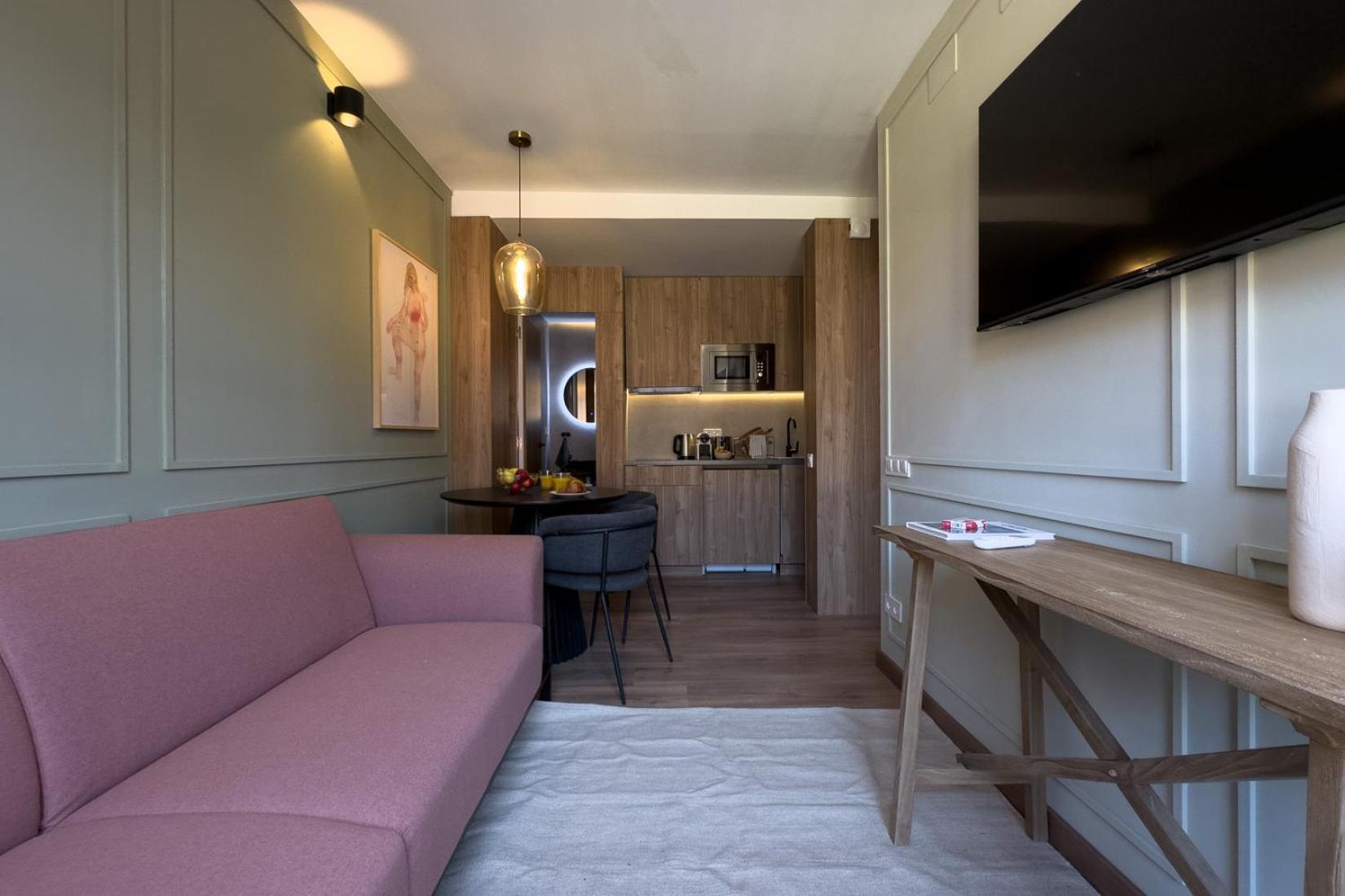 The Market - Design Historic Center Apartment *