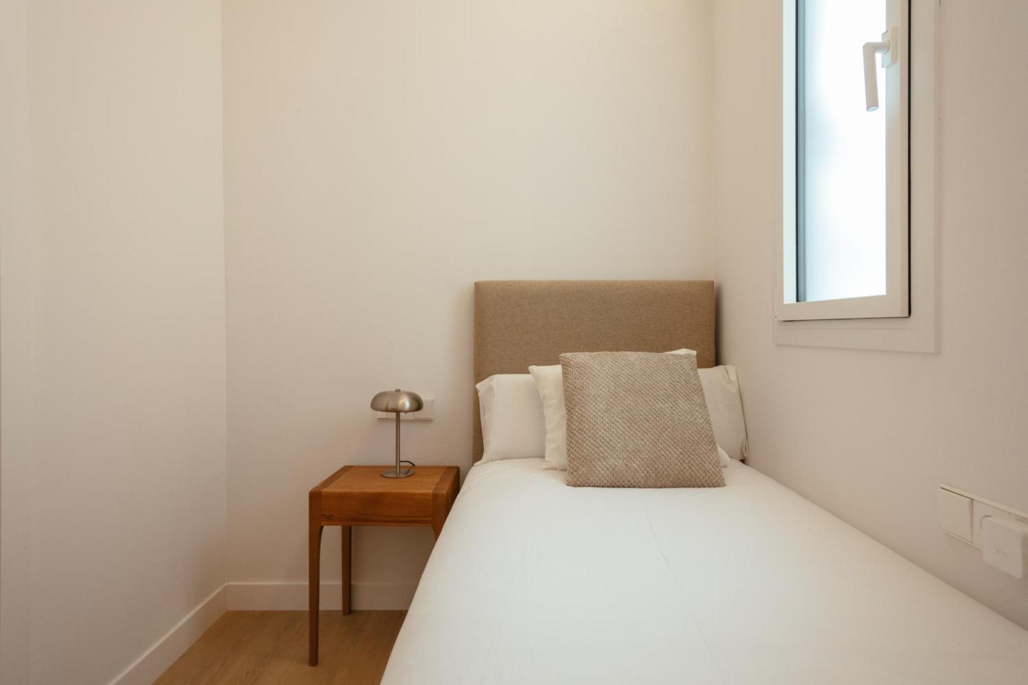 Newly Renovated Stylish Eixample - Great Location Appartement Barcelona