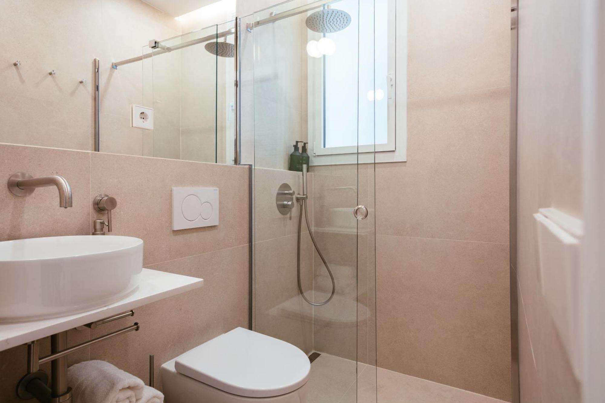 Appartement Newly Renovated Stylish Eixample - Great Location Barcelona