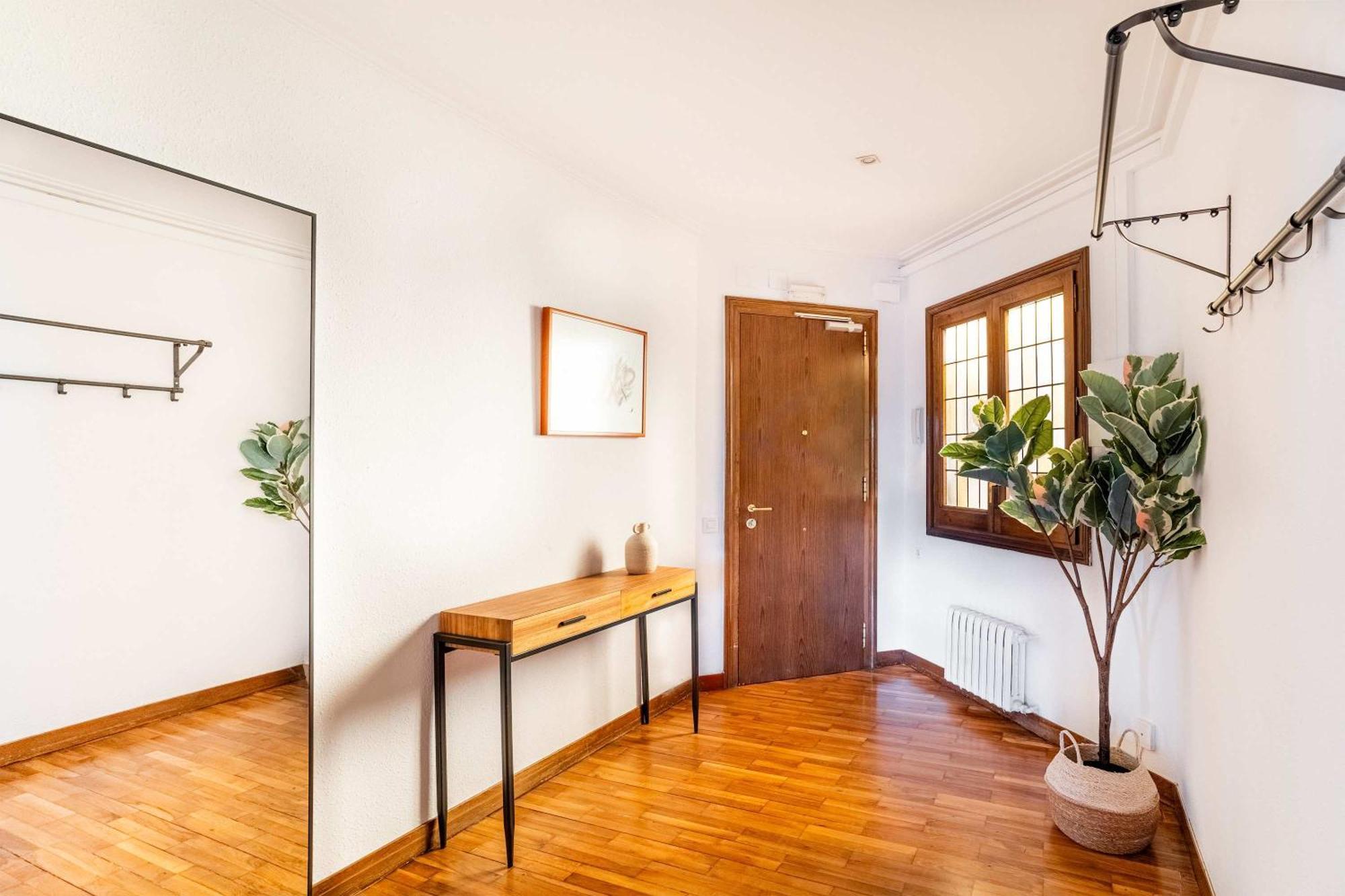 Big For 15 In The Heart Of Eixample Barcelona