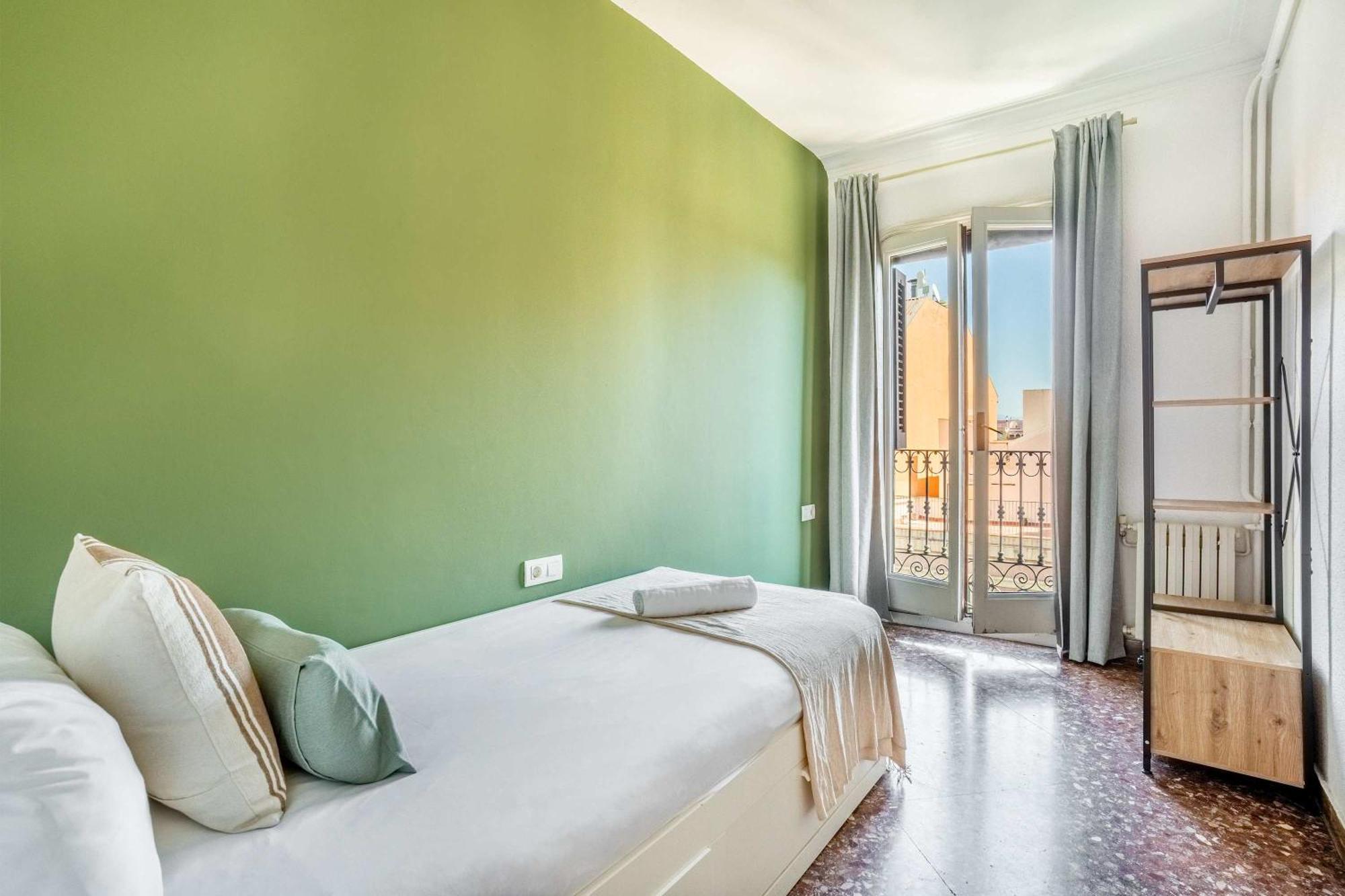 Big For 15 In The Heart Of Eixample Apartment Barcelona