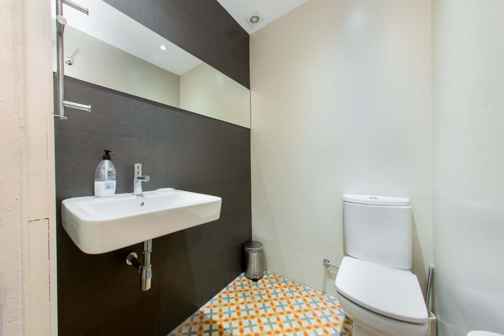 Apartamento 4bedroom With Balcony In Ramblas 1 1 Barcelona