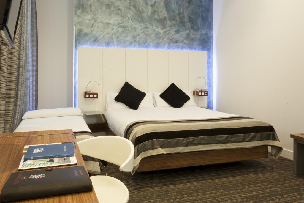 Petit Palace Boqueria Hotel 4*
