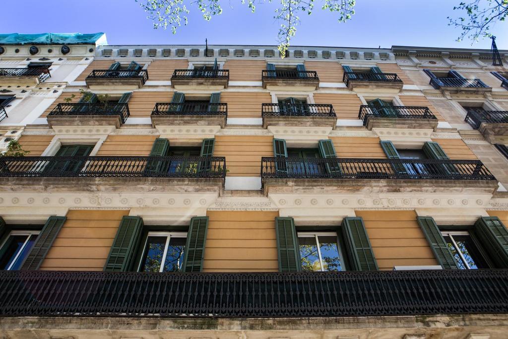 Born (adults Only) * Barcelona