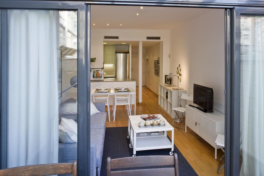 Flateli Urquinaona * Barcelona
