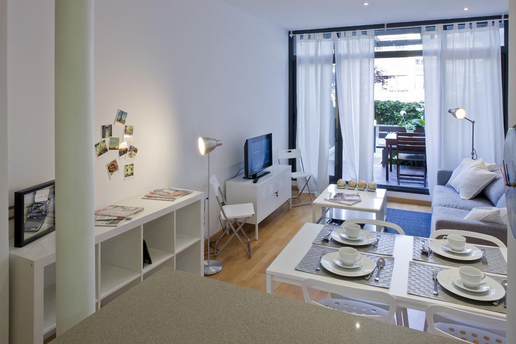 Flateli Urquinaona * Barcelona