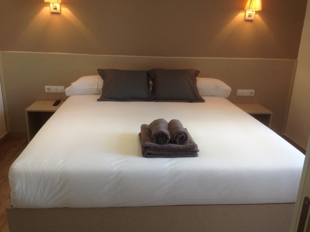 Gasthof Hostalin Barcelona Passeig De Gracia 3*