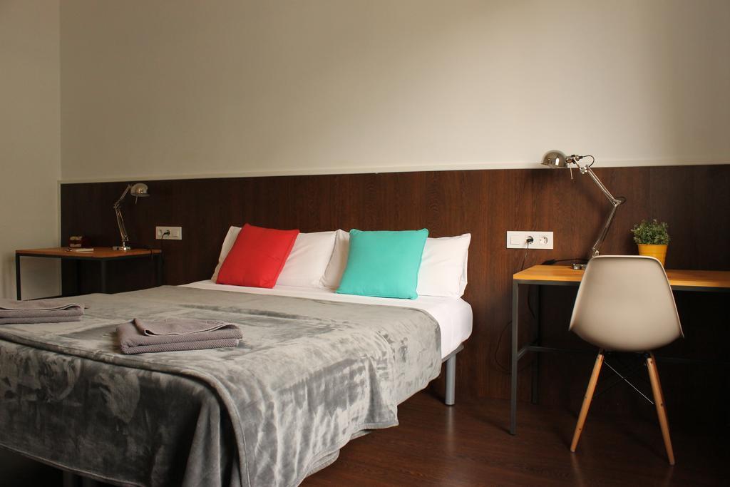 Avec 8 chambre Barcelone