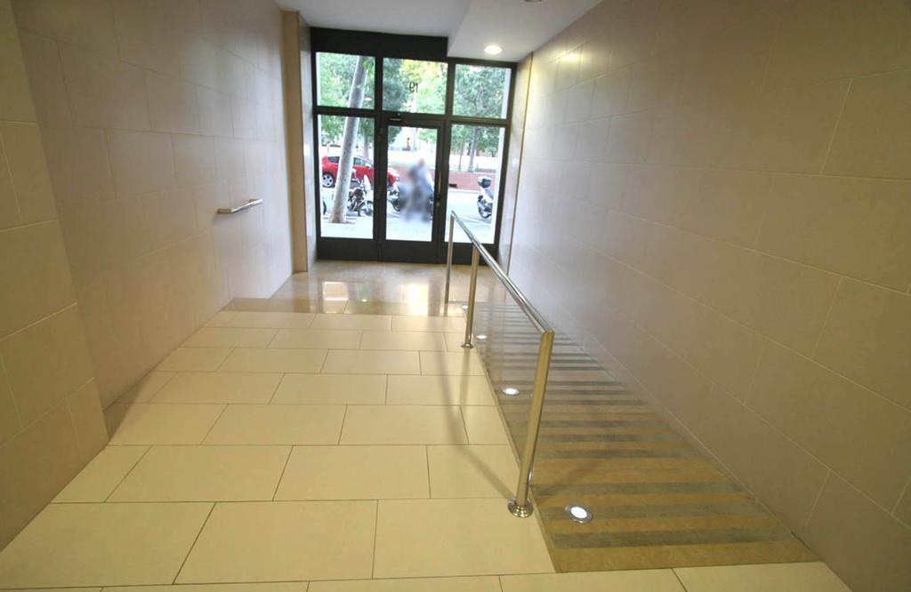 Near Diagonal Mar Apartment *