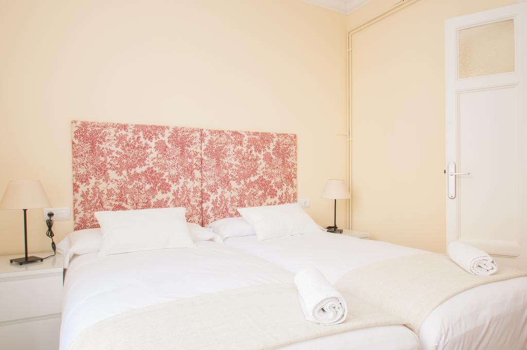 Autentic Monumental Apartment Barcelona