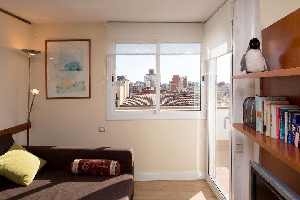 Gaudi Views
