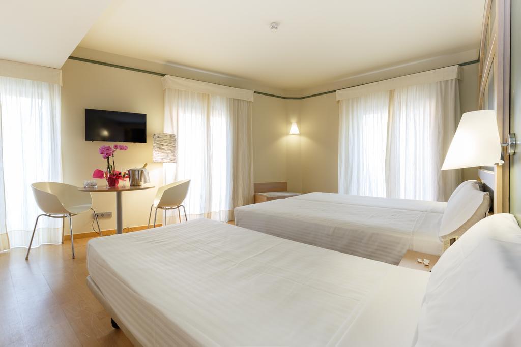Hotel Ciutat De Barcelone