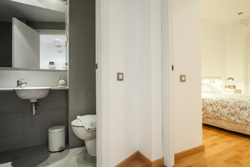 Flateli Urquinaona Barcelona