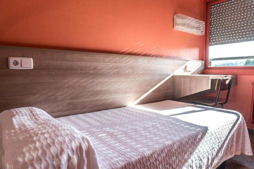 Maison d'hôtes Residencia Salesiana Marti-codolar 2*
