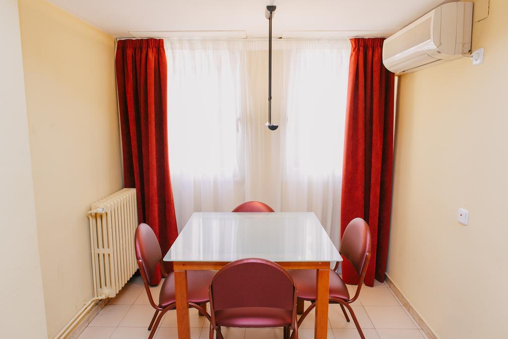 Aparthotel Bertran 3*