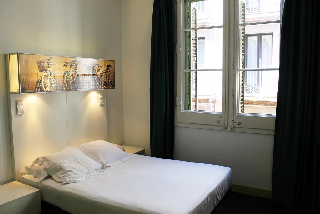 Hostel Raval Botella Private
