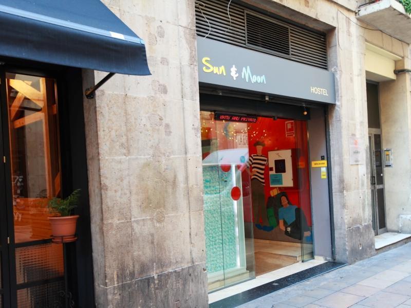 Hostel Sun & Moon Barcelona