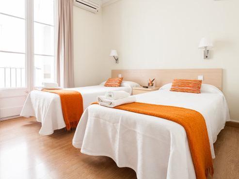 Aparthotel Bcnstop Parc Gueell 3*