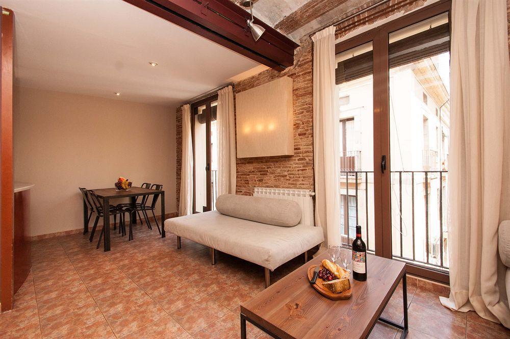 Borne Decimononico 4* Barcelone