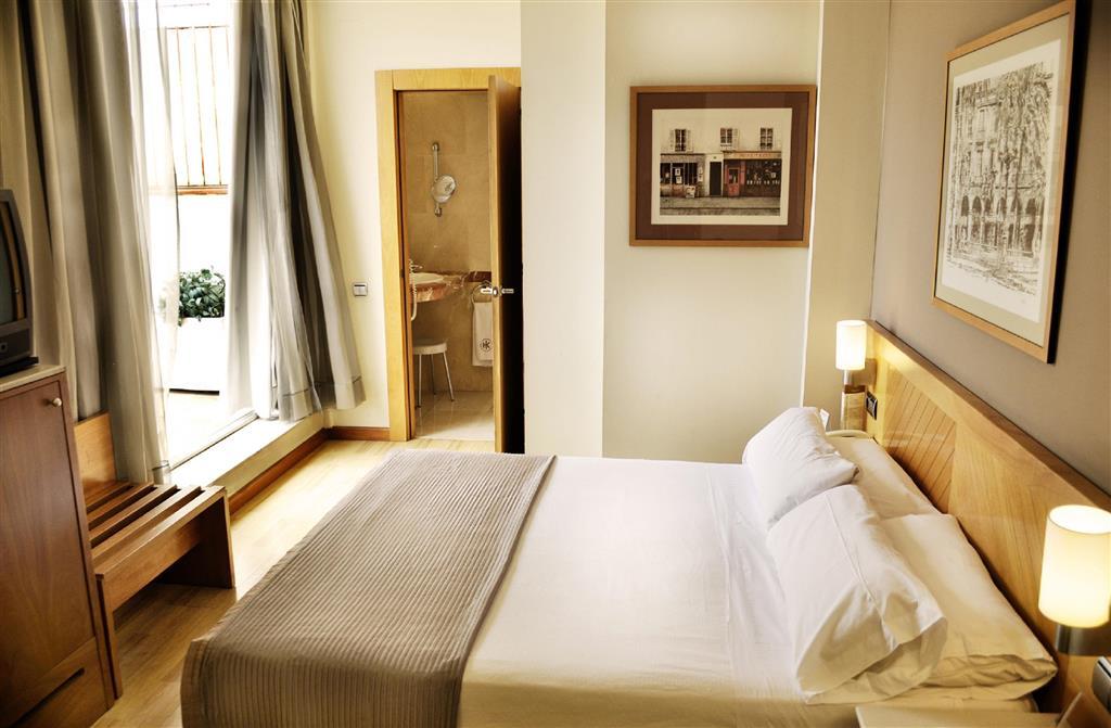 Hotel Catalonia Gracia 4*