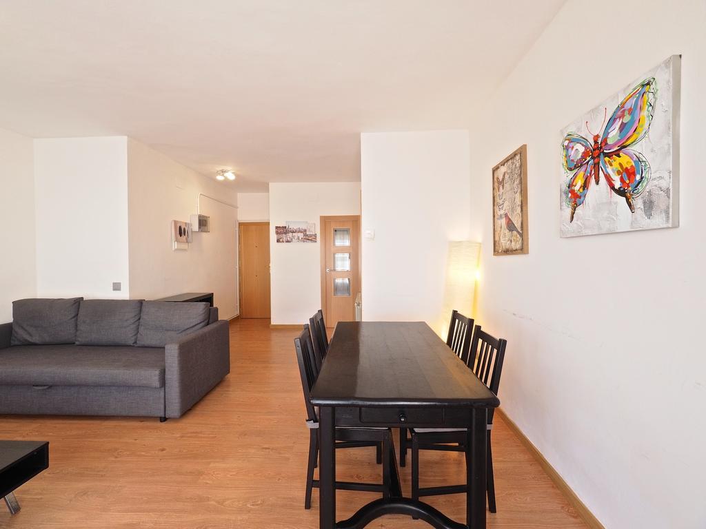 Sagrada Familia Attic Terrace Views Apartment