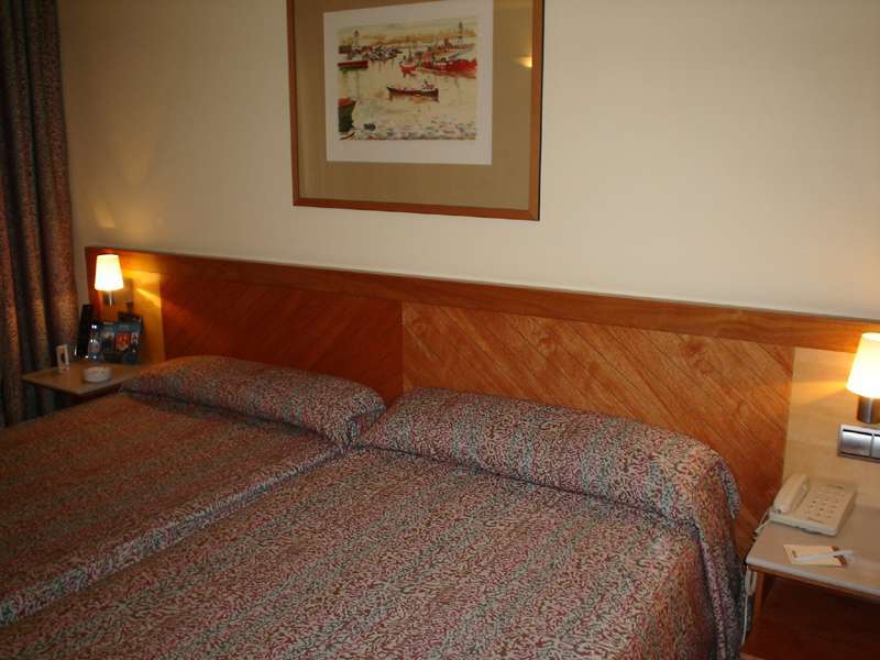Hotel Catalonia Gracia 4*