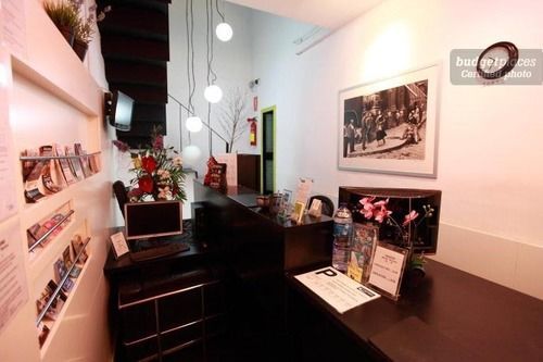 Raval Botella Private Hostel Barcelona