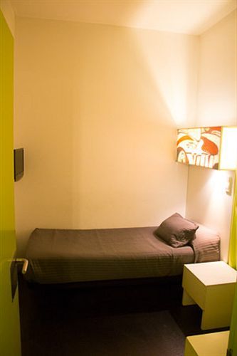 Hostel Raval Botella Private *