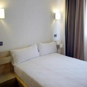 Allada 3* 3* Barcelona
