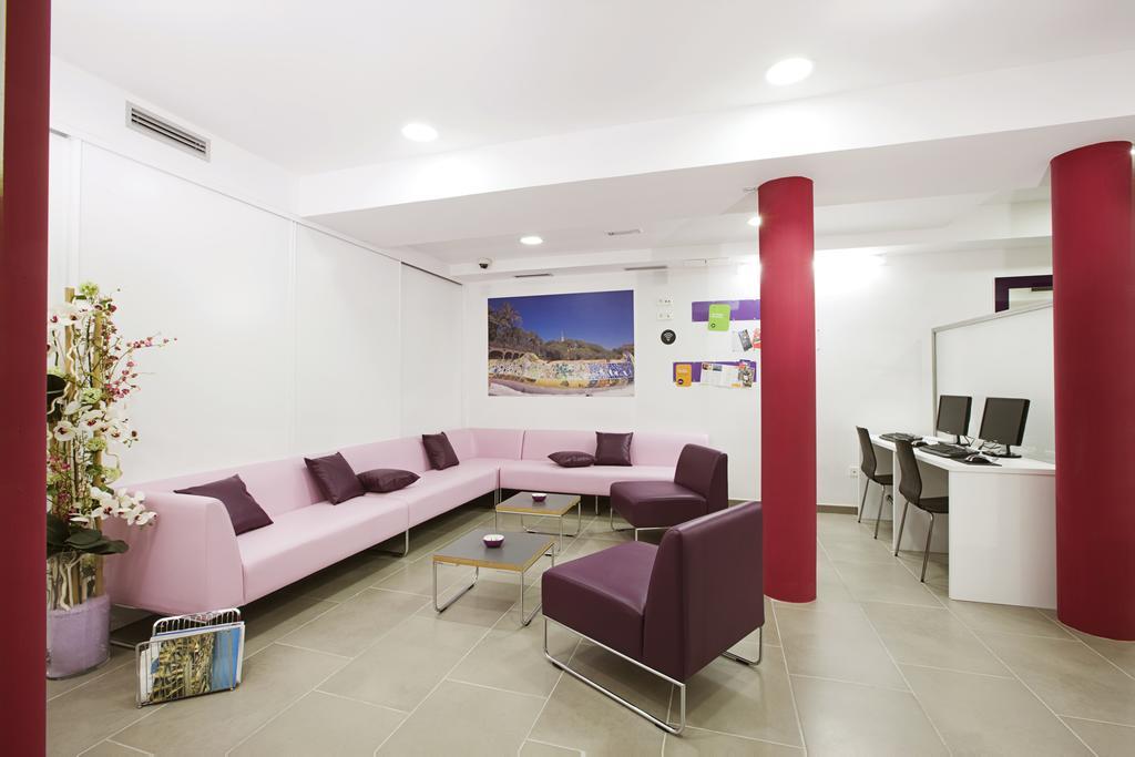 Live & Dream Hostel