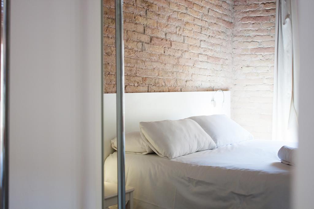 Happy People Sagrada Familia Apartment Barcelona