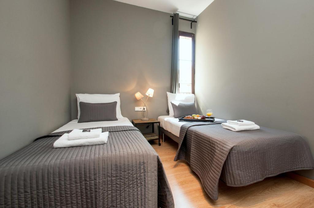 Short Group Paseo De Gracia Serviced Barcelona
