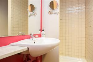 Ainb Gothic Hotel 3*