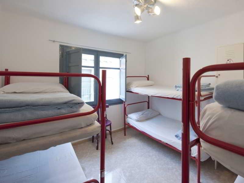 Pillow One Hostel